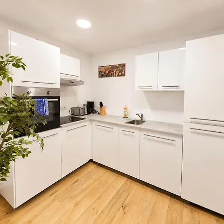Aldrans With 3 Bedrooms Innsbruck