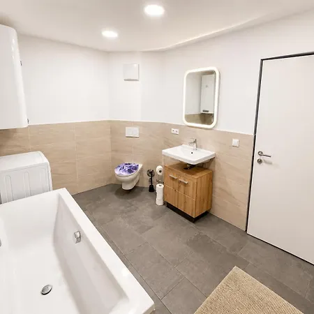 Aldrans With 3 Bedrooms Innsbruck